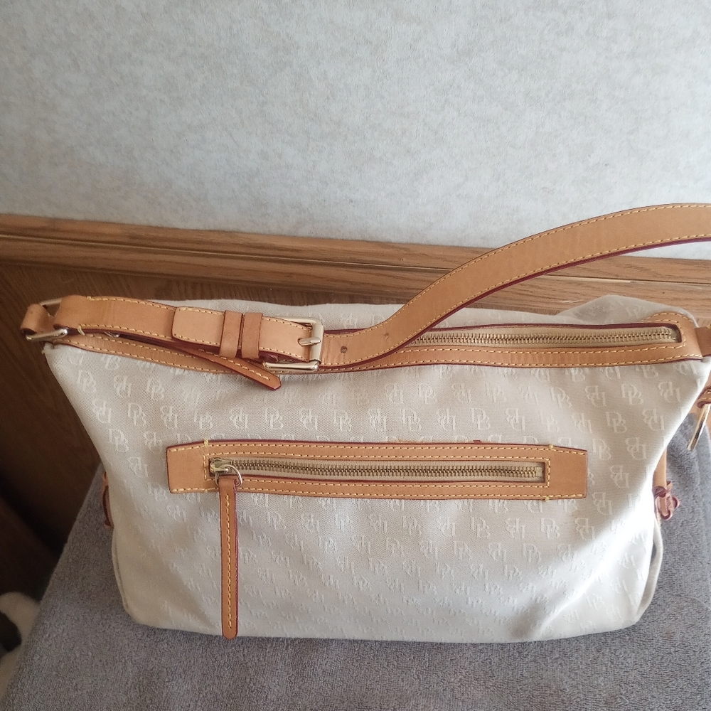 Vintage Dooney & Bourke handbag - Picture 2 of 6